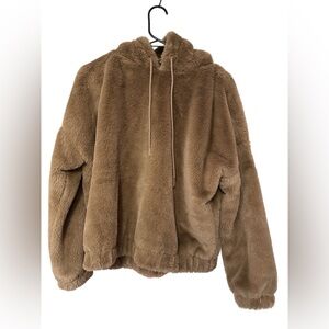Cozy Tan Faux Fur Teddy Jacket Size Small